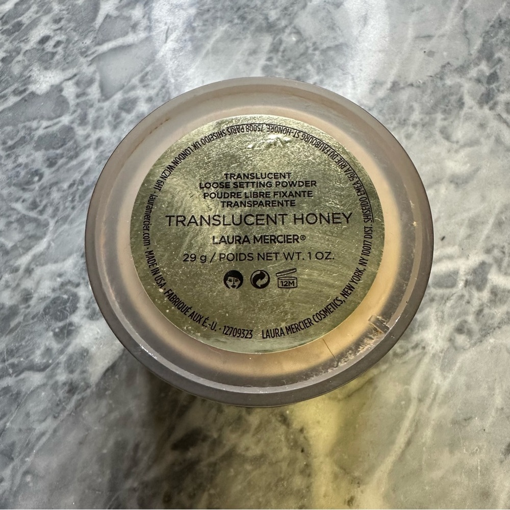 Laura Mercier Translucent Setting‎ Powder - Picture 2 of 3